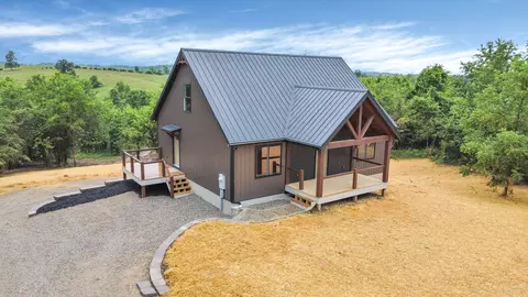 4826 Factory Rd, Albany, OH 45710