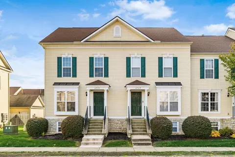 6551 Crab Apple Dr #17, Canal Winchester, OH 43110