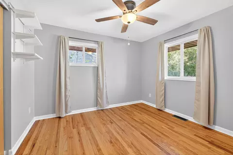 Bedroom - 2579 Eakin Rd, Columbus, OH 43204 photo 11 of 18