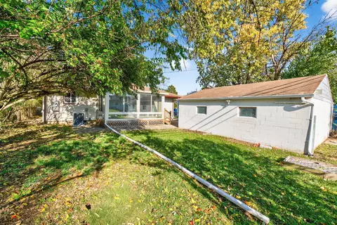Exterior - 2579 Eakin Rd, Columbus, OH 43204 photo 9 of 16