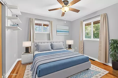 Bedroom - 2579 Eakin Rd, Columbus, OH 43204 photo 12 of 18