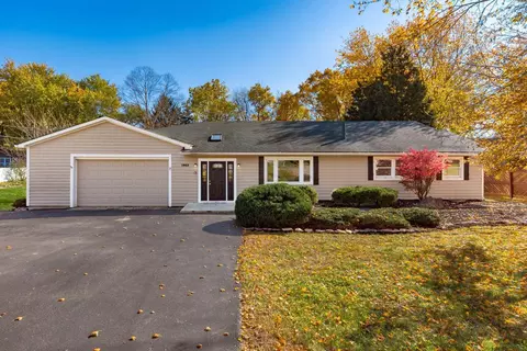 1865 Huron Dr, London, OH 43140