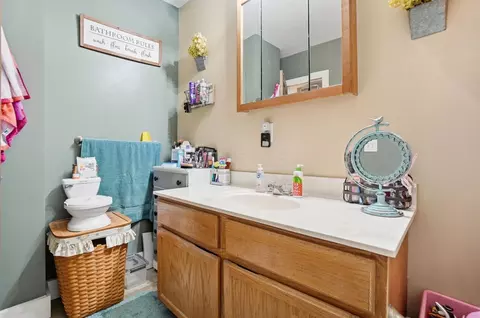 Bath - 64 Commerce St, Lockbourne, OH 43137 photo 1 of 2