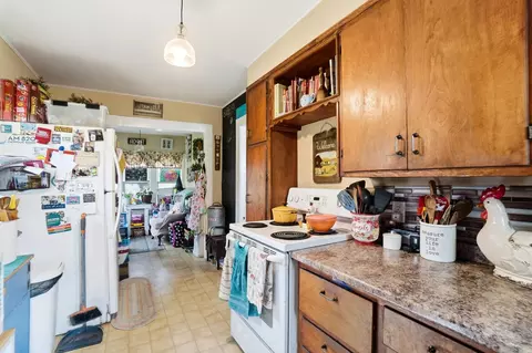 Kitchen - 64 Commerce St, Lockbourne, OH 43137 photo 1 of 4