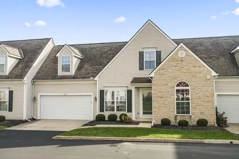 612 Foxdale Pl, Powell, OH 43065