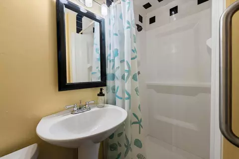 Bath - 69-71 E 1st Ave, Columbus, OH 43201 photo 2 of 2