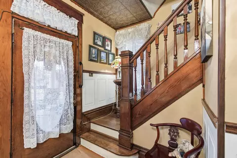 213 Front St, Groveport, OH 43125