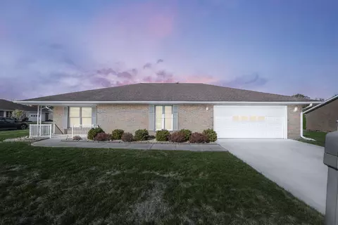 700 Shawn Dr, West Jefferson, OH 43162