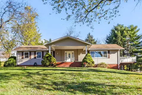 1308 N Howell Dr, Newark, OH 43055