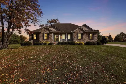 13254 Brandon Mill Dr NW, Pataskala, OH 43062