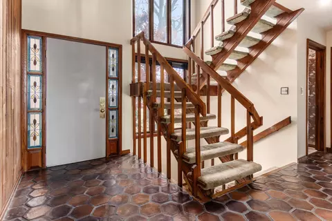 Entry Way - 170 Sylvan Ct, Circleville, OH 43113 photo 2 of 3