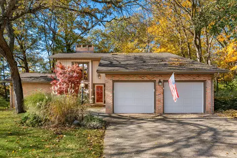 Exterior - 170 Sylvan Ct, Circleville, OH 43113 photo 7 of 9