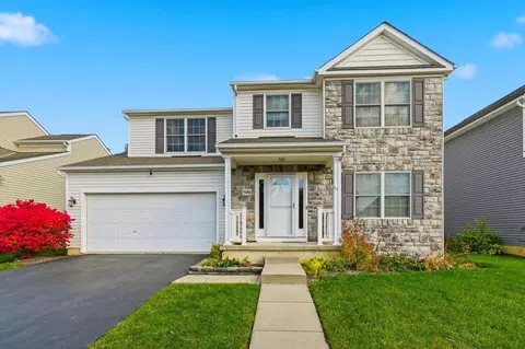 5186 Copper Creek Dr, Dublin, OH 43016