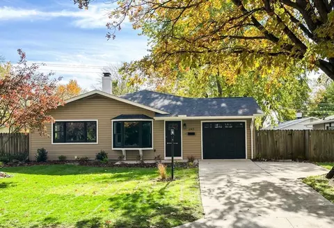 2413 Edgevale Rd, Columbus, OH 43221