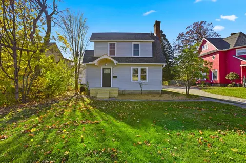 Exterior - 717 E Main St, Newark, OH 43055 photo 2 of 7