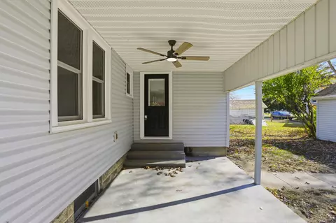 Exterior - 717 E Main St, Newark, OH 43055 photo 7 of 7