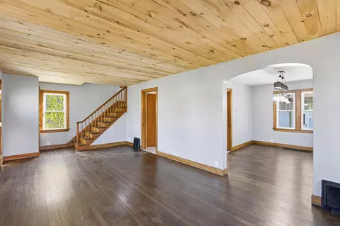 Living - 717 E Main St, Newark, OH 43055 photo 1 of 3