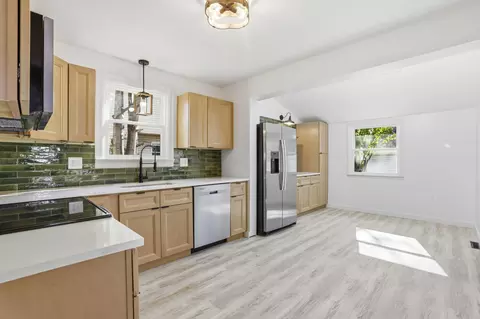 Kitchen - 717 E Main St, Newark, OH 43055 photo 3 of 4