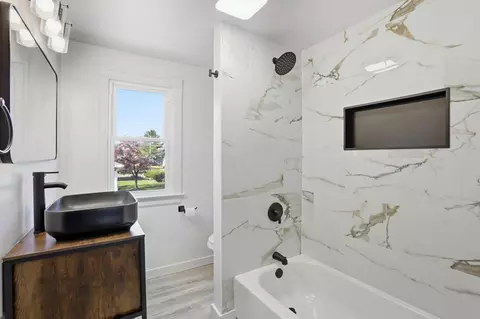Bath - 717 E Main St, Newark, OH 43055 photo 1 of 2