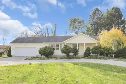 43 Dorsey Mill Rd E, Heath, OH 43056