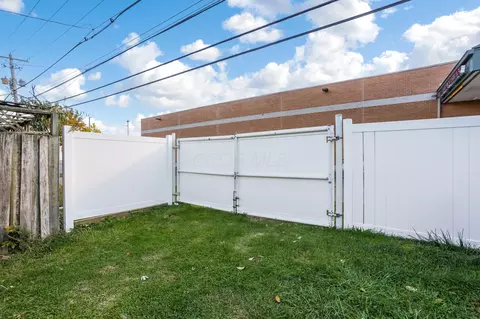 Exterior - 844 E Wheeling St, Lancaster, OH 43130 photo 11 of 17