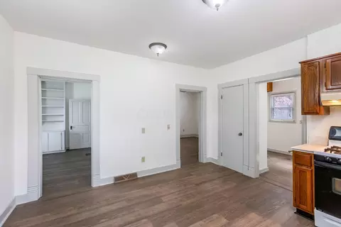 Entry Way - 844 E Wheeling St, Lancaster, OH 43130 photo 1 of 4