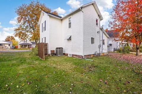 Exterior - 844 E Wheeling St, Lancaster, OH 43130 photo 6 of 17