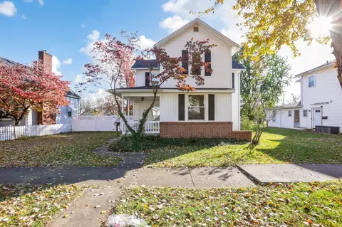Exterior - 844 E Wheeling St, Lancaster, OH 43130 photo 2 of 17