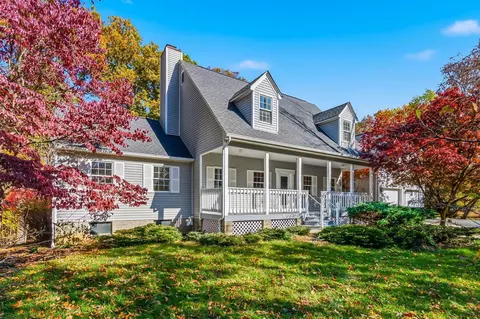 9353 Knoll Dr, Galena, OH 43021