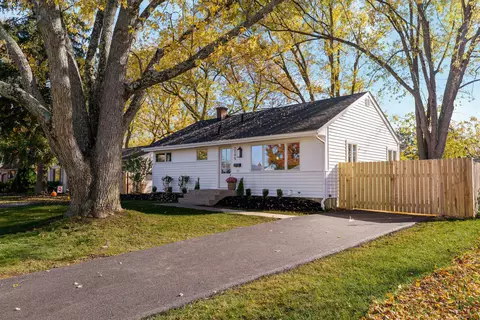 2195 Edgevale Rd, Columbus, OH 43221