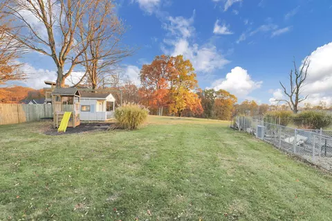 Exterior - 1805 Maple Ct, Heath, OH 43056 photo 17 of 21