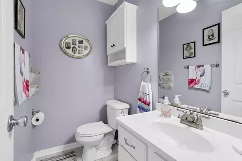 Bath - 1805 Maple Ct, Heath, OH 43056 photo 1 of 12