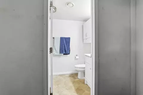 Bath - 1805 Maple Ct, Heath, OH 43056 photo 10 of 12