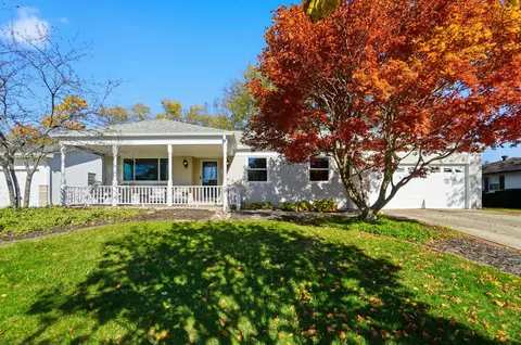 3060 Sawyer Dr, Grove City, OH 43123