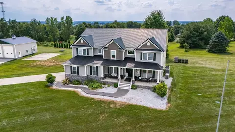 90 Louella Dr, Hebron, OH 43025