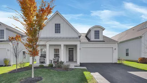 4664 Winding Oak Dr, Delaware, OH 43015