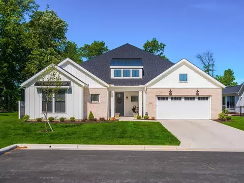 3292 Strickland Dr #66, New Albany, OH 43054