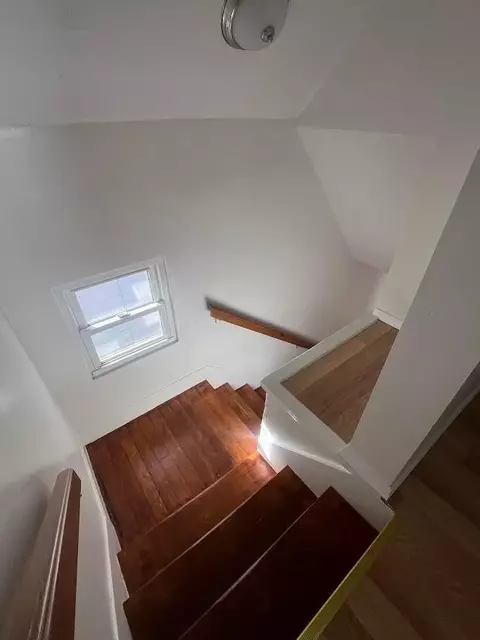 Entry Way - 1008 Tibbetts Ave, Springfield, OH 45505 photo 2 of 4