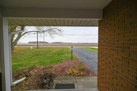 Exterior - 525 Somerlot Hoffman Rd E, Marion, OH 43302 photo 5 of 13