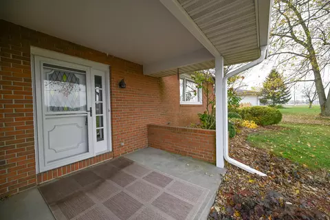 Exterior - 525 Somerlot Hoffman Rd E, Marion, OH 43302 photo 4 of 13
