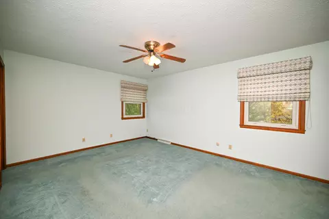 Bedroom - 525 Somerlot Hoffman Rd E, Marion, OH 43302 photo 7 of 9