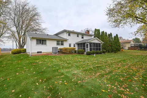 Exterior - 525 Somerlot Hoffman Rd E, Marion, OH 43302 photo 7 of 13