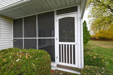 Exterior - 525 Somerlot Hoffman Rd E, Marion, OH 43302 photo 9 of 13