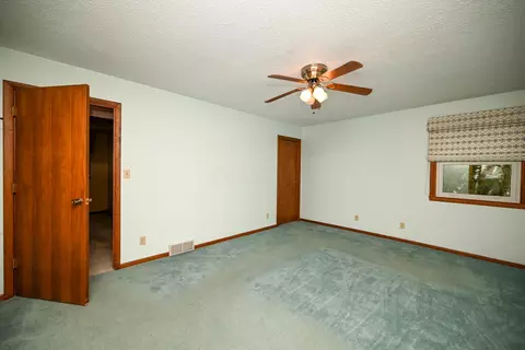 Bedroom - 525 Somerlot Hoffman Rd E, Marion, OH 43302 photo 9 of 9