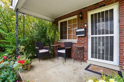 805 S Warren Ave, Columbus, OH 43204