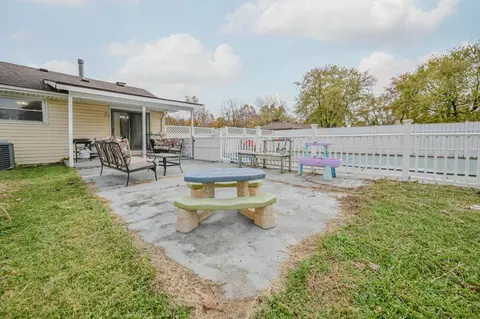 Exterior - 557 Vale Rd, Springfield, OH 45504 photo 15 of 15