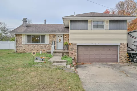 557 Vale Rd, Springfield, OH 45504