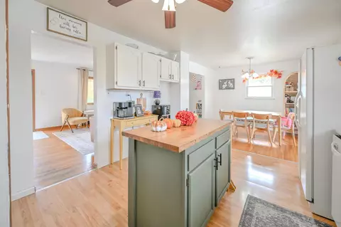 Kitchen - 557 Vale Rd, Springfield, OH 45504 photo 6 of 6