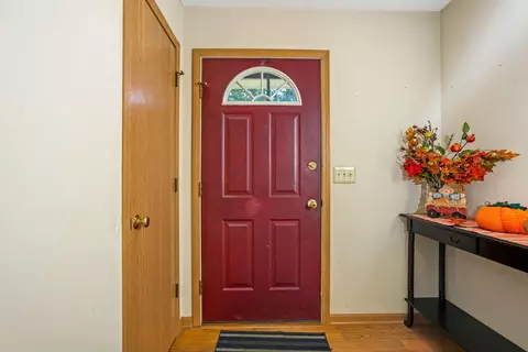 Entry Way - 1094 Insco Loop, Blacklick, OH 43004 photo 2 of 4