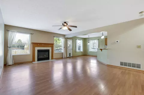 Living - 1094 Insco Loop, Blacklick, OH 43004 photo 1 of 4